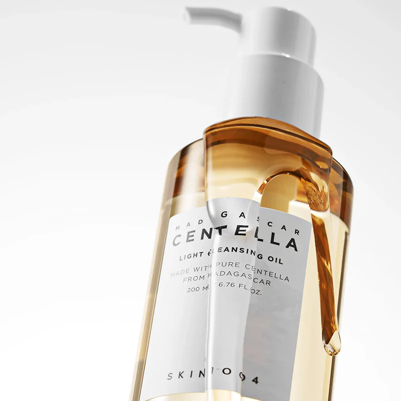 "Aceite Limpiador Ligero Madagascar Centella 200ml de Skin1004, limpia suavemente sin resecar la piel