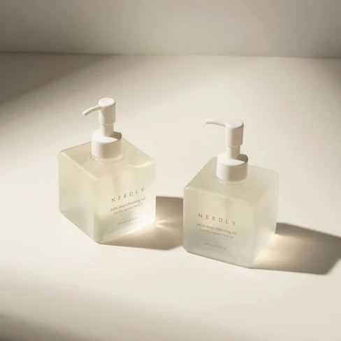 Aceite Limpiador Suave y Profundo 240ml de Needly, elimina eficazmente impurezas y maquillaje sin irritar la piel