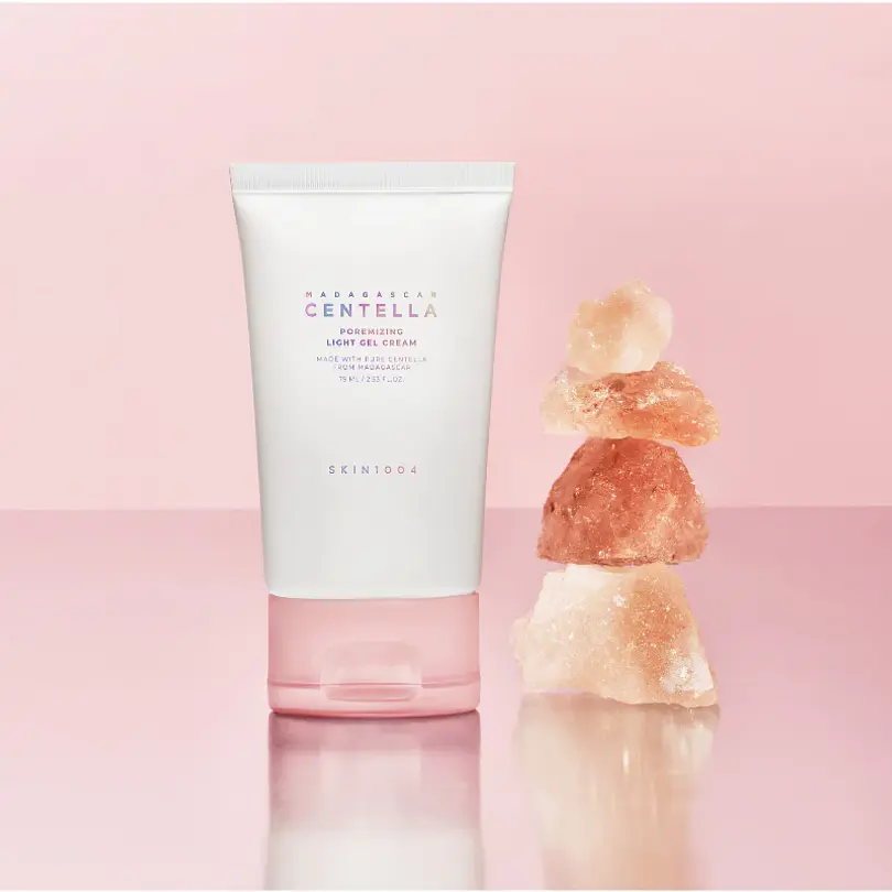 Madagascar Centella Poremizing Light Gel Cream 75ml de Skin1004, hidratante ligero que minimiza los poros y calma la piel