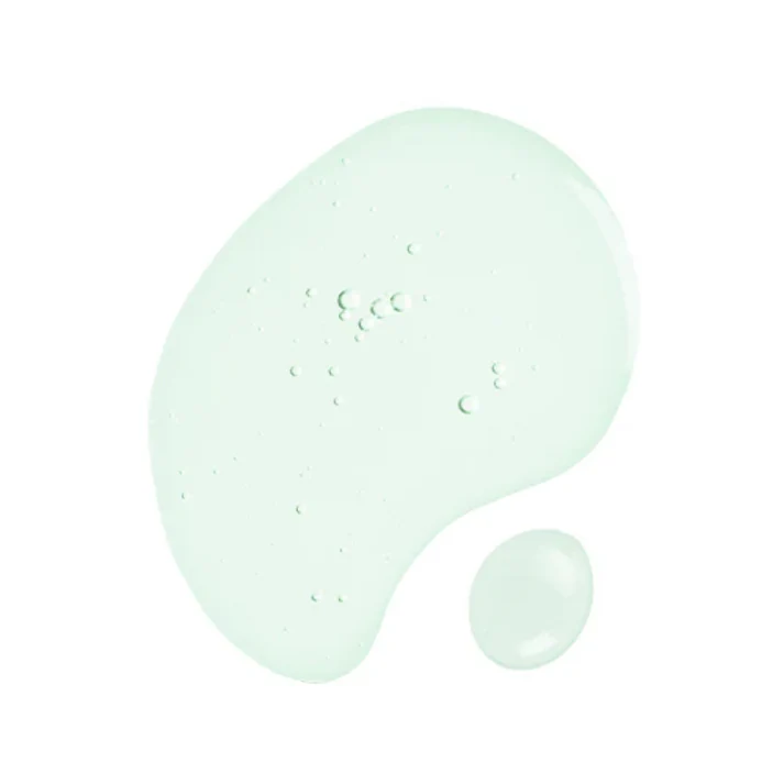 Sérum Calmante Tea-Trica Madagascar Centella 100ml de Skin1004, calma la piel irritada y controla el exceso de grasa